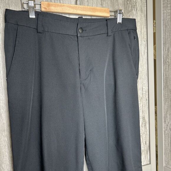 Lululemon Men’s Pants Striped Zipper Pockets Straight Leg Size L - Picture 2 of 7
